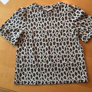Loft leopard swing top